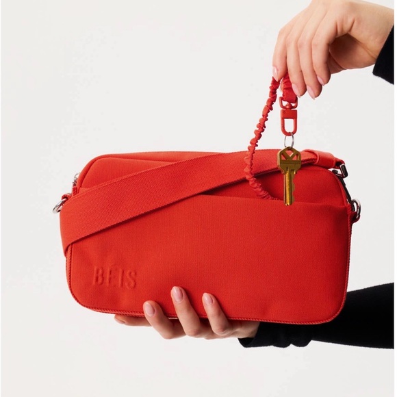 NEW NWT BEIS The crossbody bag in Flame - Picture 3 of 5